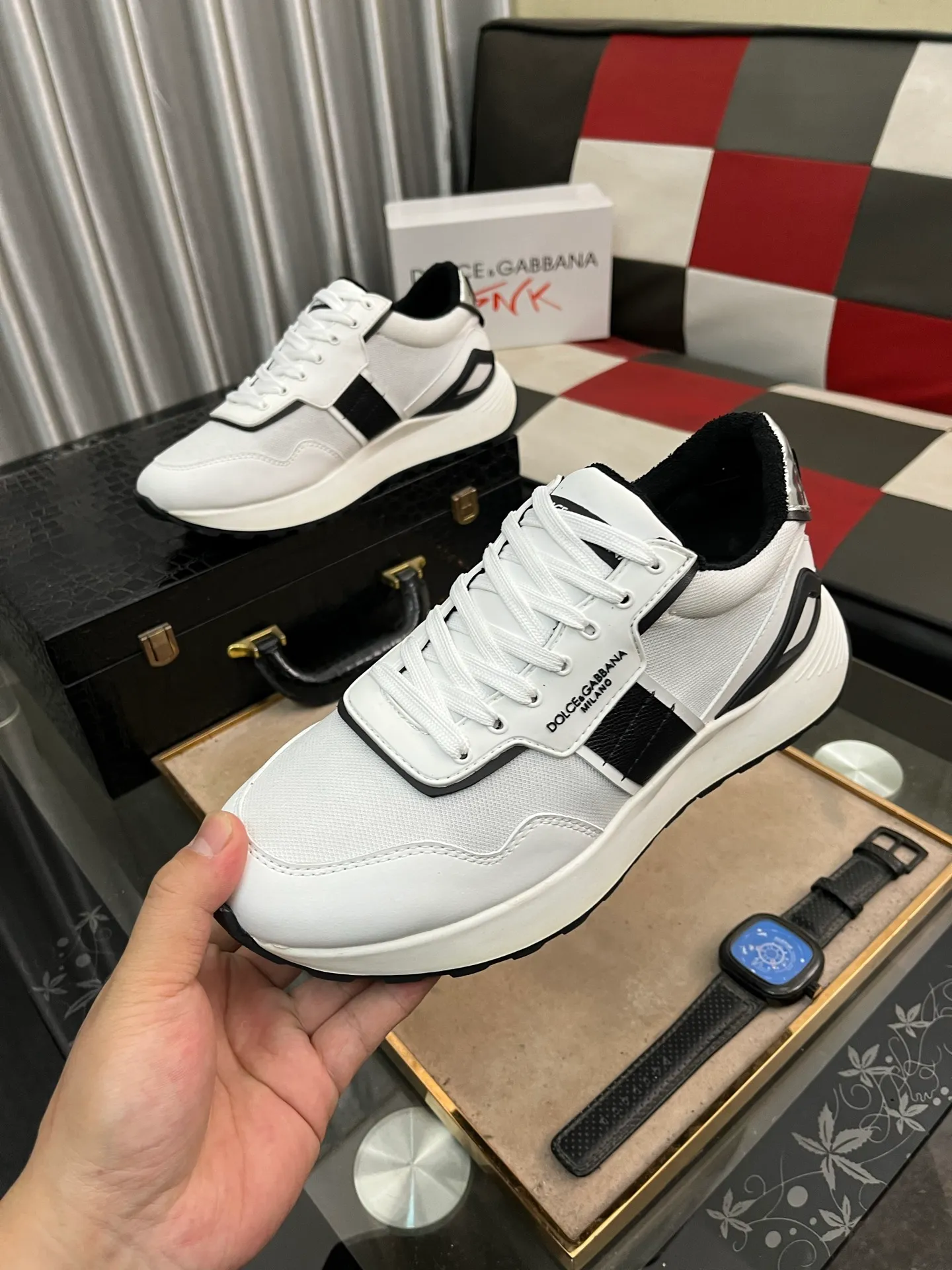 Men's shoes💰480⌚️⌚️New Dolce & Gabbana/top original DG heavy industry series, new casual fashion shoes👟The version is simple and elegant, fashionable and exclusive👑fashionable and generous. Upper: Original first-layer calfskin, comfortable sheepskin lining. Original special electroplated combination outsole, exquisite and luxurious, super A level! Compared with the genuine product at the counter, the version is no worse at all💕Size: 38-46